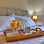 Luminous Sky Appartments 아파트